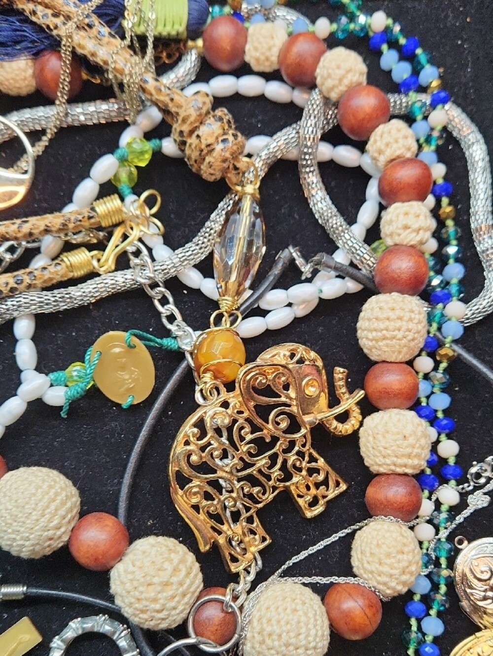 Mixed Bracelet & Necklace Jewelry Lot - Gold, Silver, and Natural Tones - Picture 9 of 15